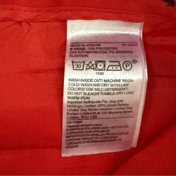 Banana Republic Logan style Vibrant Red Trousers Size 0P - Picture 8 of 9